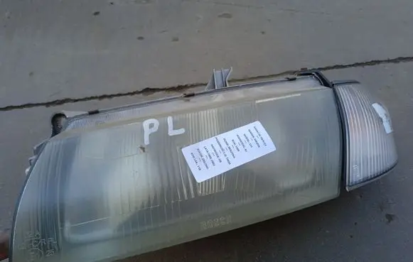 Mazda 323 Headlight/headlamp