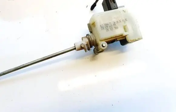 Skoda Octavia Mk2 (1Z) Central locking motor 1Z0810773