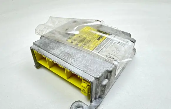 Toyota Corolla Verso AR10 Airbag control unit/module 23573110103