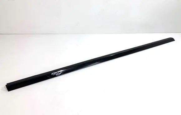 Mercedes-Benz A W176 Front door glass trim molding 