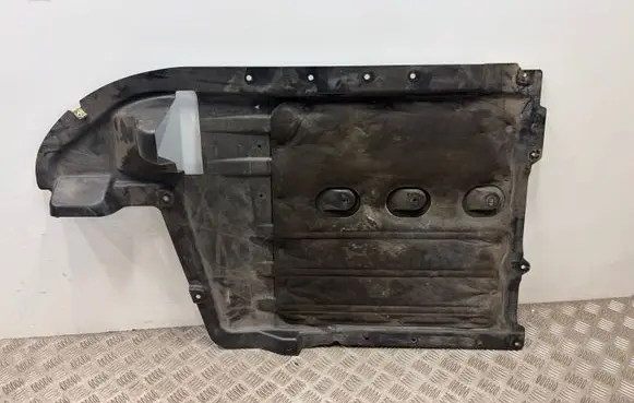 BMW X5 G05 Front underbody cover/under tray 7424884