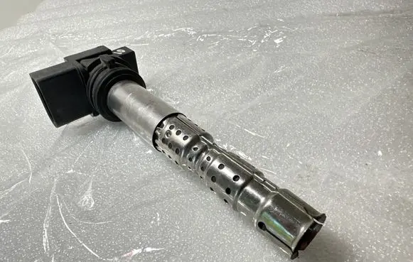 Audi A8 S8 D2 4D High voltage ignition coil 07C905115J