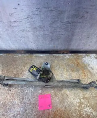 Volkswagen Golf III Front wiper linkage and motor 