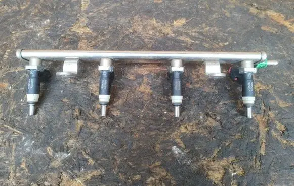 Dodge Journey Fuel injector 04891577AC
