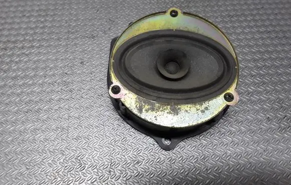 Nissan Navara D22 Front door speaker 281582S400
