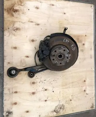 BMW X1 E84 Front wheel hub spindle knuckle