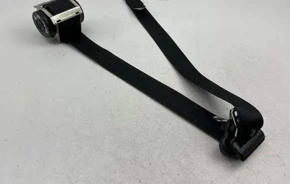Ford Kuga I Front seatbelt 8V41S61294AD 040962 608730300