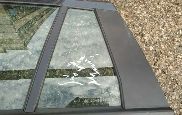 Renault Laguna II Rear vent window glass 