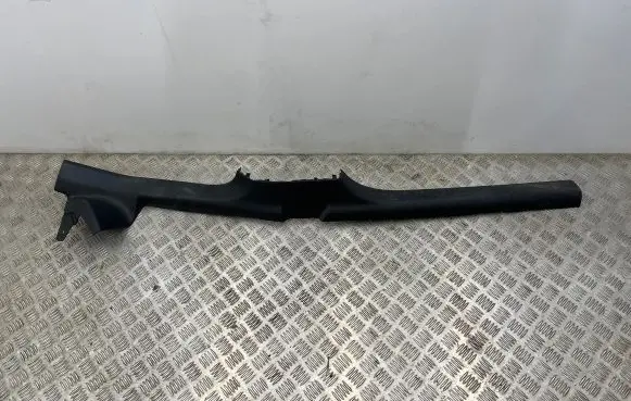 Skoda Kamiq Front sill trim cover 657853369
