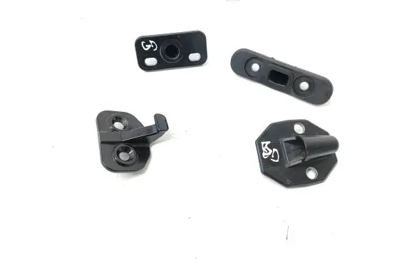Citroen Berlingo Sliding door lock loop/hook striker 9830487680