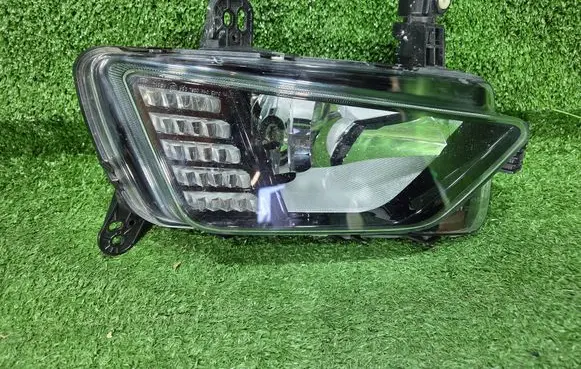 Volkswagen Polo VI Front fog light 2G0941661