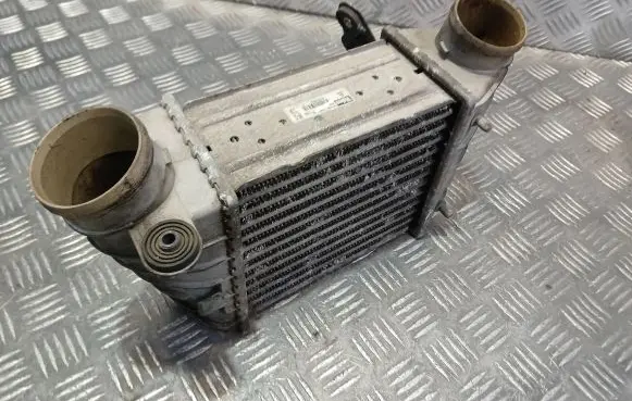 Audi TT Mk1 Intercooler air channel guide 8L9145805 IA1044 10448489