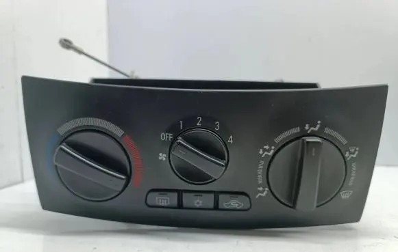 Mitsubishi Space Star Climate control unit MN140637