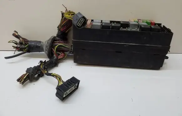 Land Rover Range Rover Sport L320 Fuse module YMB507310B