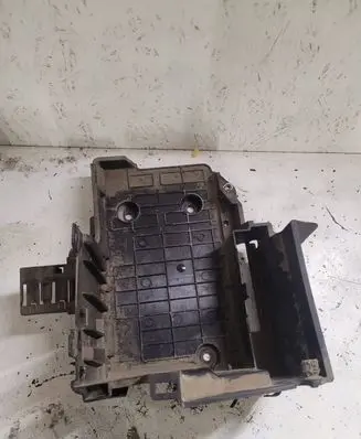 Renault Laguna II Battery box tray 8200321643