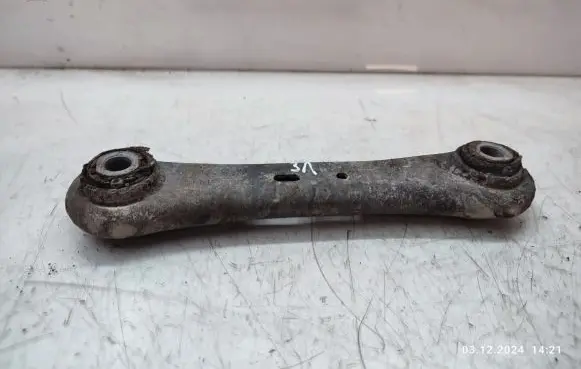 Volvo V70 Rear control arm