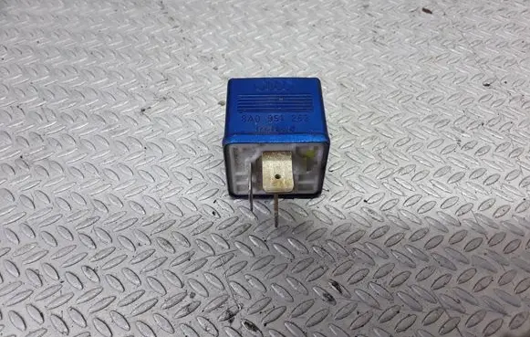 Audi A4 S4 B5 8D Glow plug pre-heat relay 8A0951253