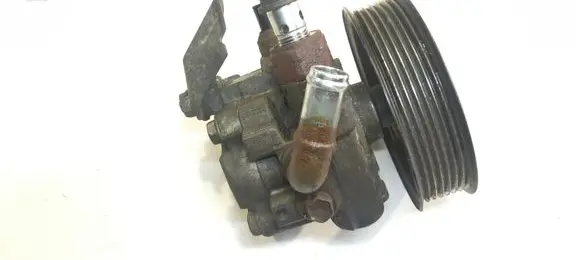 Toyota Avensis T250 Power steering pump