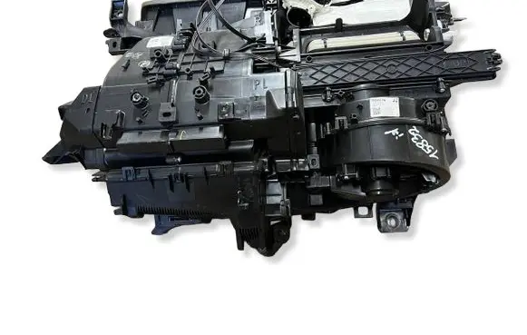 Toyota Yaris Interior heater climate box assembly 870100DJ21 871300D200 870500D581