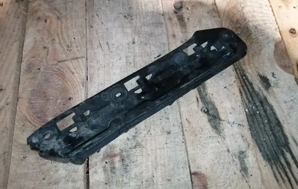 Volkswagen Caddy Front bumper mounting bracket 1T0807935 1T0807049