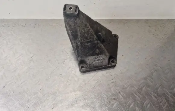 Audi A6 S6 C5 4B Engine mounting bracket 4B0199307C