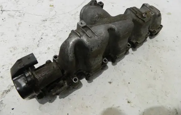 Volkswagen PASSAT B6 Intake manifold 5116282829292