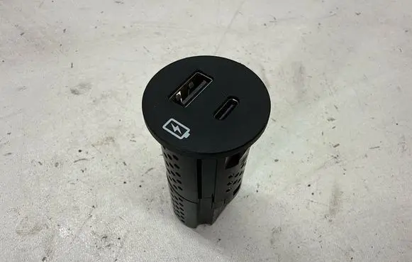 Ford Escape IV USB socket connector LU5T19J211AA MU5Z19G317D