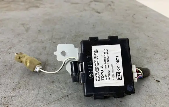 Toyota RAV 4 (XA30) Alarm control unit/module 0819248810