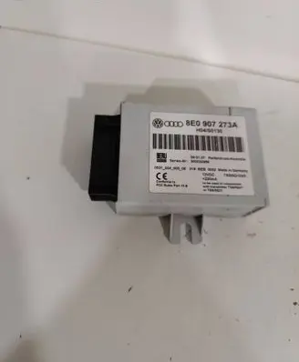 Audi A4 S4 B7 8E 8H Tire pressure control unit 8E0907273A H04S0130 900032956