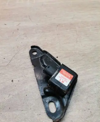 Toyota Prius (XW20) Airbag deployment crash/impact sensor 8917447040 2521000160