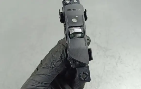 KIA Sorento IV Seat heating switch 93300P2300