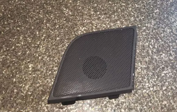 Side speaker trim/cover