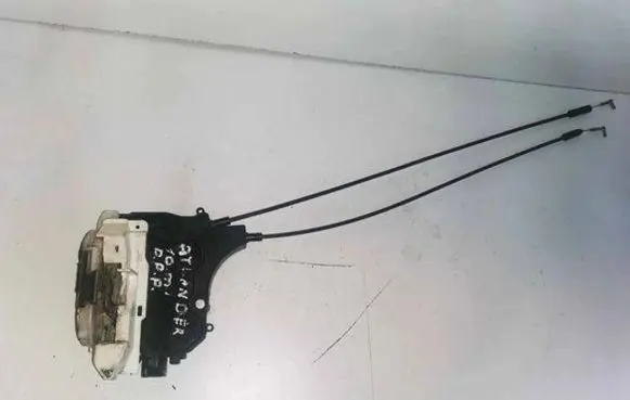 Mitsubishi Outlander Front door lock