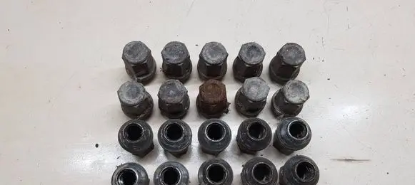 KIA Sportage Nuts/bolts 