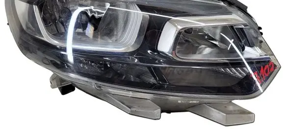 Opel Vivaro Headlight/headlamp 9808567680.kolumb