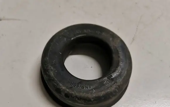 BMW 4 F36 Gran coupe Rear coil spring rubber mount 6764419