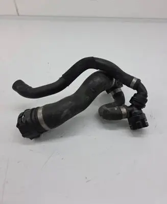 Engine coolant pipe/hose