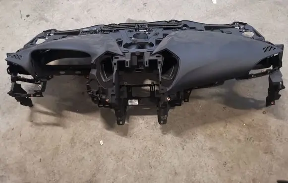 Chevrolet Volt II Dashboard 84133831 084571256