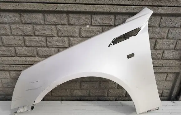 Cadillac CTS Front wheel arch liner splash guards