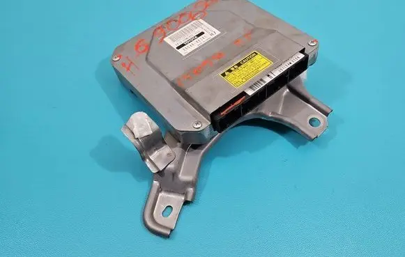 Lexus RX 330 - 350 - 400H Central body control module 89540-48341 IMPRK1438842