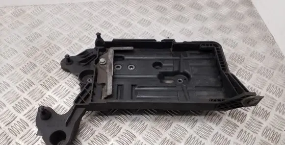 Battery tray