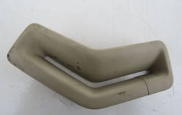 Volvo V70 Seat belt trim 