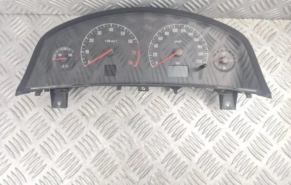 Opel Vectra C Speedometer (instrument cluster) 09180273WB