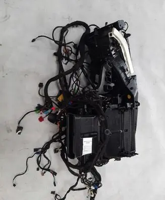 Audi Q7 4M Interior heater climate box assembly 4M1820021