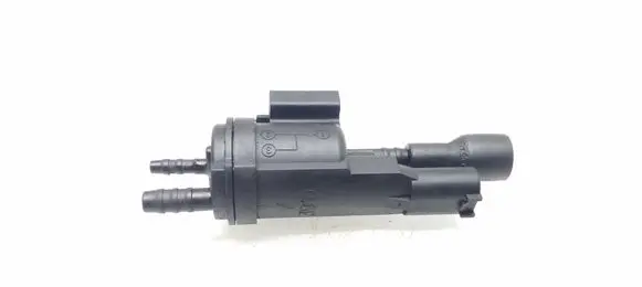 Mercedes-Benz E W212 Vacuum valve 0025401497