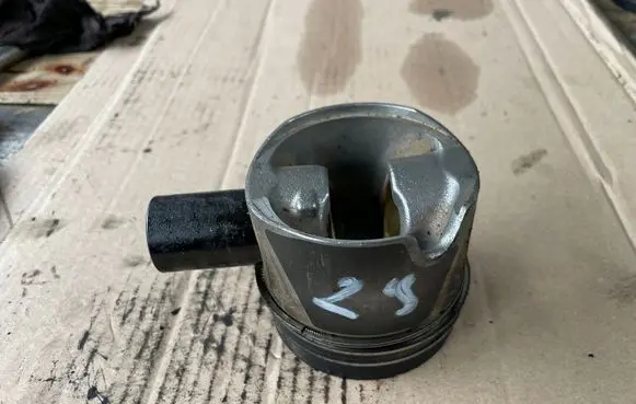 Mercedes-Benz Sprinter W906 Piston 8349Y