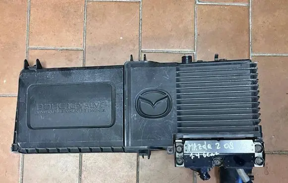 Mazda 2 Air filter box 0141402460 ZYC6