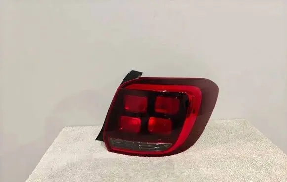 Rear/tail lights