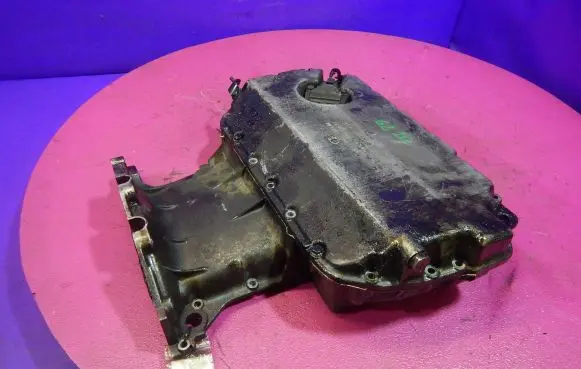 Volkswagen PASSAT B5.5 Oil sump 059103604F