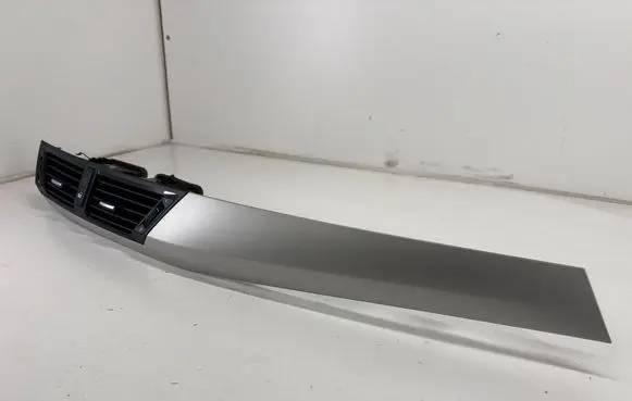 BMW X1 E84 Dash center air vent grill 9258354 9258357 2288424